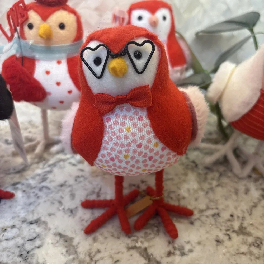 Target Spritz Featherly Friends Bird Valentines Day 2022-24 Queenie Kingsley Jet